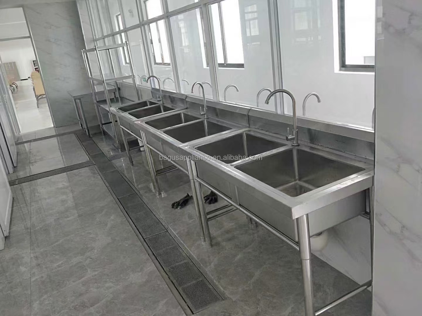 Évier de cuisine professionnel - Commercial Quality Kitchen Faucet avis et prix